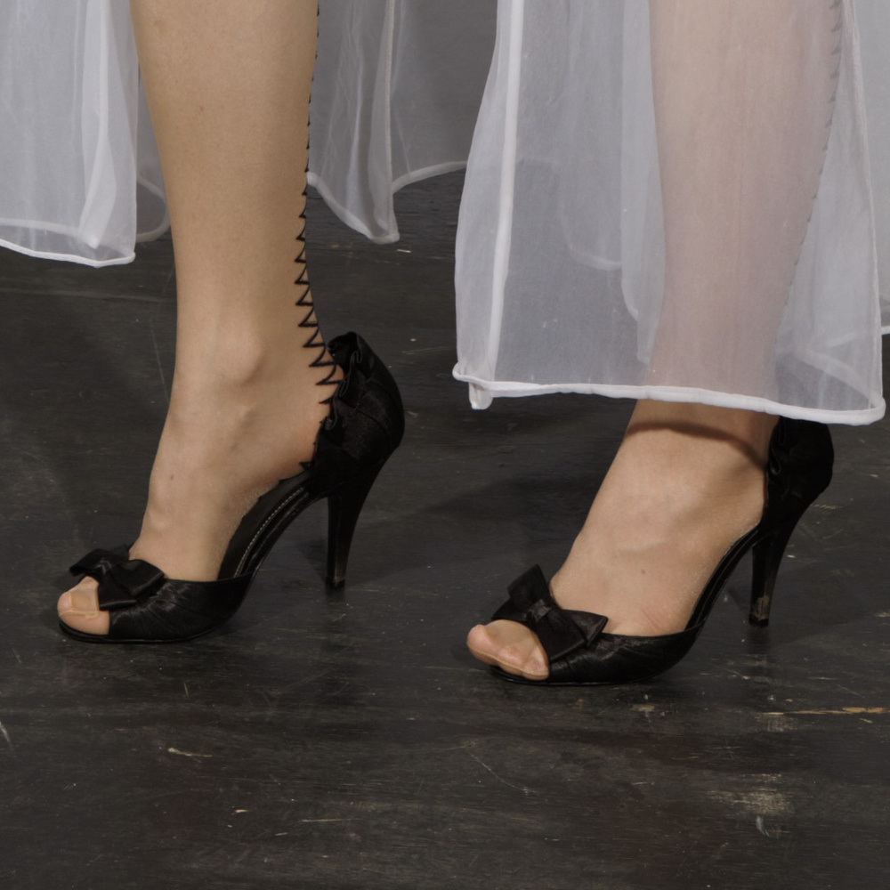 Spring open toe heels with bow